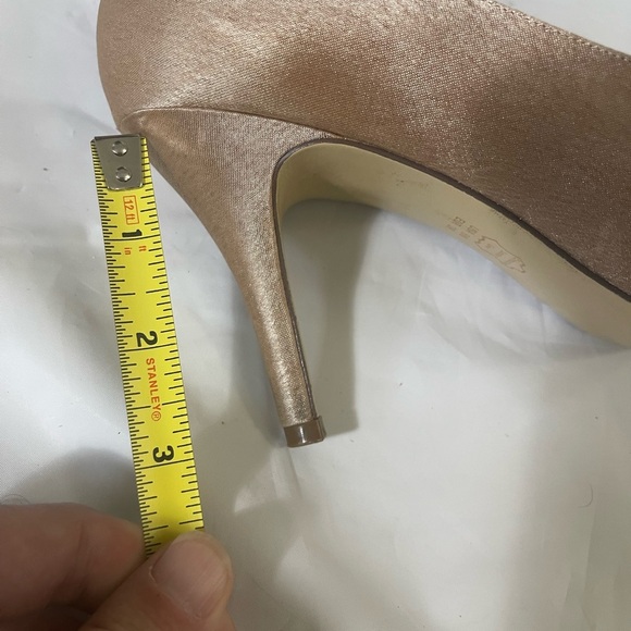 The Tough of Nina Women’s size 8 gold - Picture 6 of 10